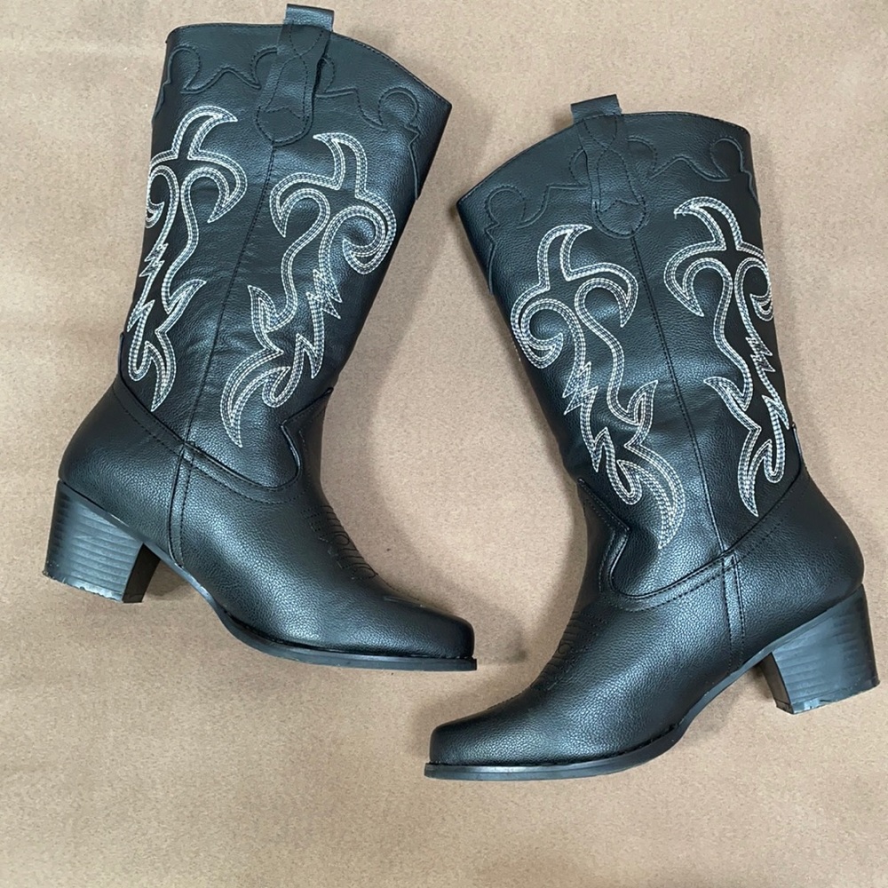 Women’s cowboy boots